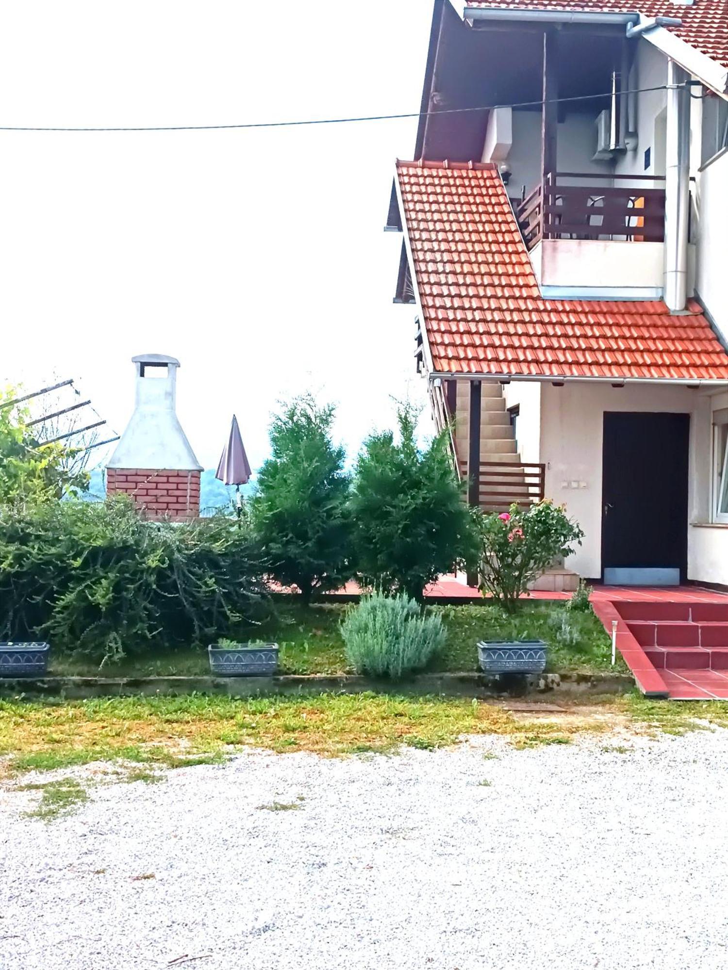 Apartman Petra Zabok Exterior photo